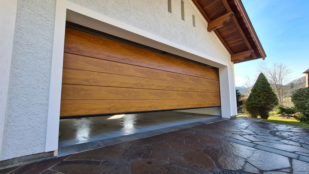 промислові секційні ворота