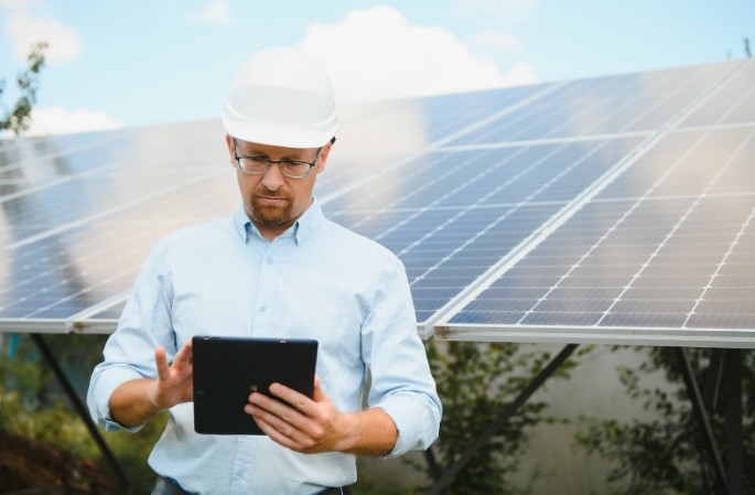 Як обрати сонячні панелі для бізнесу: основні критерії та рекомендації